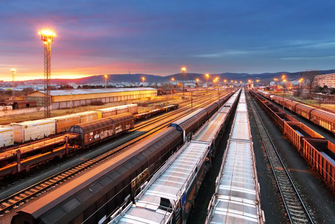 Urząd Transportu Kolejowego: Coraz więcej towarów jeździ koleją